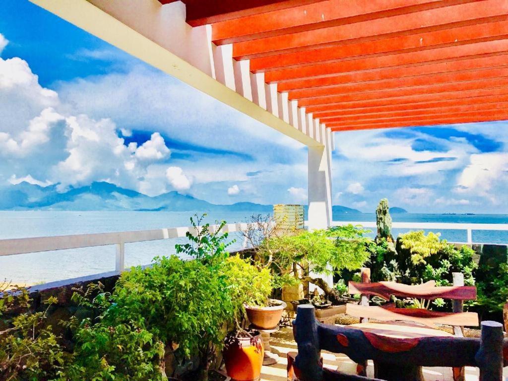 Whale Ocean View Hotel Da Nang Buitenkant foto